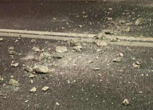 Calcinacci crollati da galleria Limina – chiusa è riaperta questa mattina