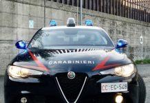 Si offre di aiutare una donna per trasloco ma la aggredisce e rapina: arrestato 43enne