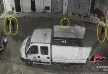 Furti ai danni di privati e società erogatrici di servizi pubblici: arresti
