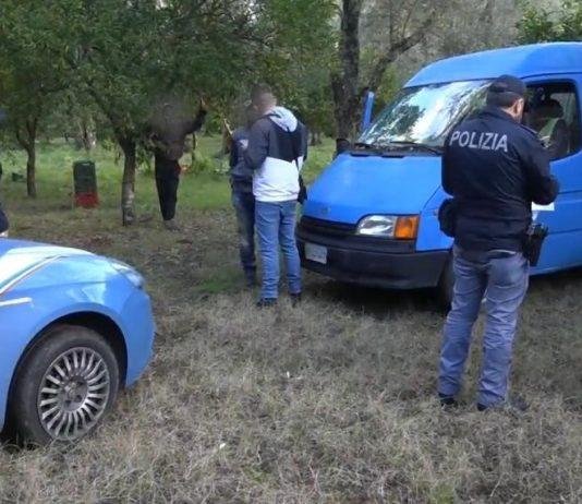 Contrasto al fenomeno del caporalato – controlli di Polizia nella tendopoli e campo container Testa dell’Acqua