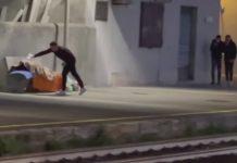 Senzatetto molestato a Bovalino la notte di capodanno – Marziale: “Bullismo? Stupidità – ora si scusino e lo aiutino”