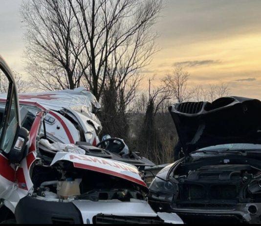 Scontro tra ambulanza e camion – muore autista calabrese
