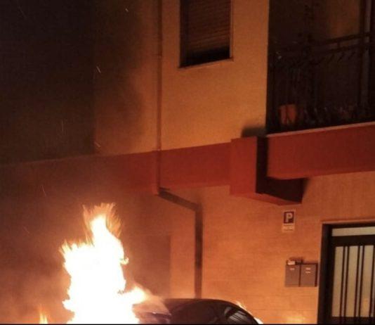 Incendiata auto di un avvocato – avviate indagini