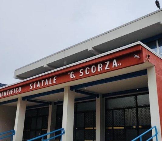 Calabria – padre di una studentessa aggredisce preside