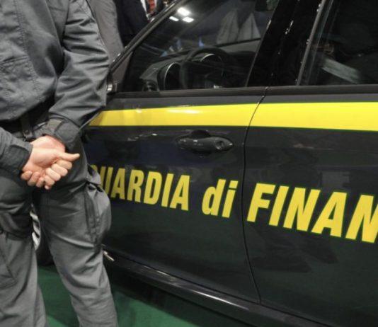 In auto con mezzo kg di eroina – arrestate due persone
