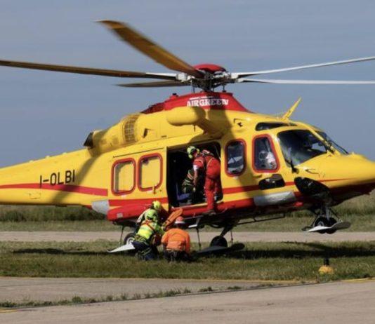 Colto da malore in coda in auto su Ss 106 – muore 56enne