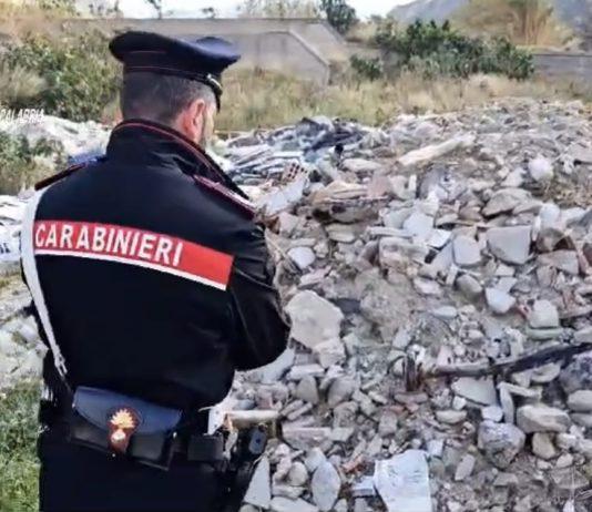 Disastro ambientale e traffico illecito di rifiuti. Sversati oltre 5 mila tonnellate di rifiuti speciali.