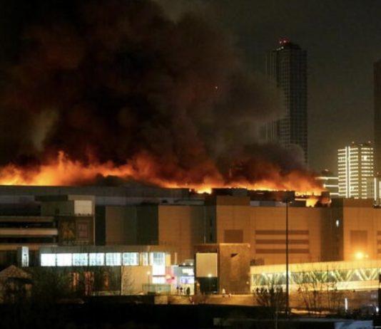 Attentato a Mosca in una sala concerti: almeno 40 morti, più di 100 i feriti