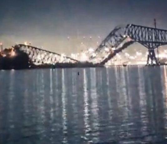 Nave cargo urta ponte di Baltimora che crolla