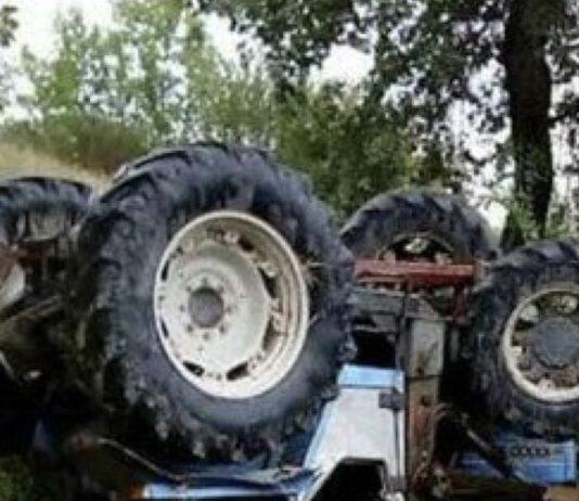 Calabria – si ribalta trattore su cui stava lavorando: morto