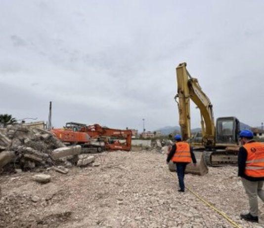 Calabria – iniziati lavori demolizioni edifici confiscati boss