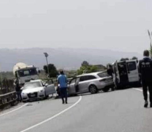 Incidente sulla statale 106 – morta una 41enne, ferita la figlia di 15