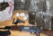 Droga e armi rinvenute in un casolare