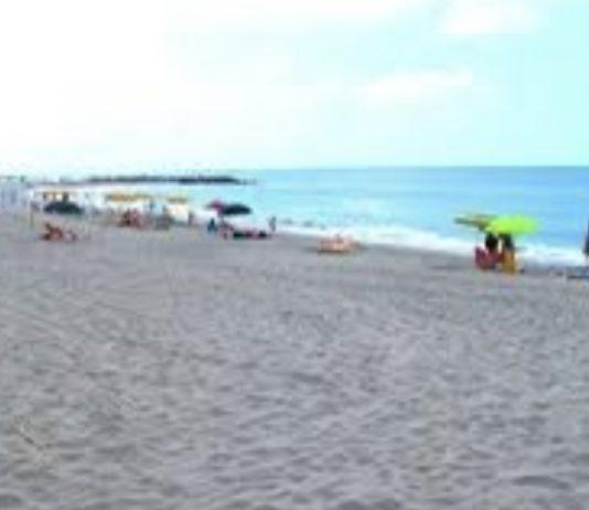 Calabria – 65enne si tuffa a mare ma muore in acqua
