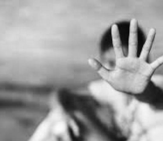 Quindicenne bullizzato a scuola si suicida con pistola del padre