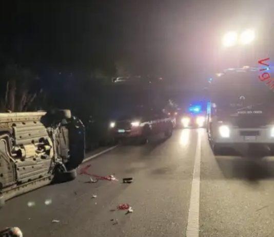 Incidente tra moto e auto – muore una ragazza 17enne