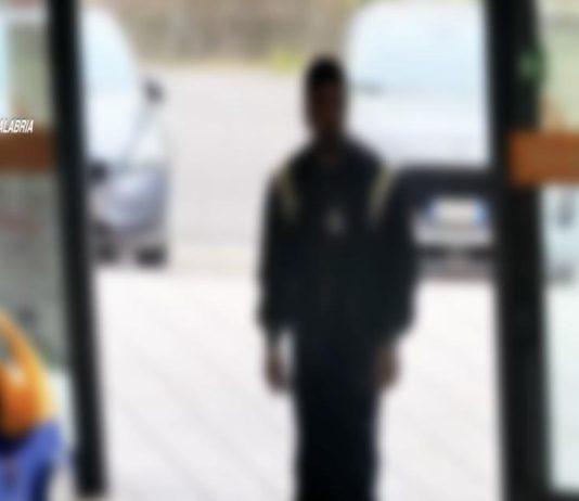 Carabinieri di Reggio Calabria smantellano centrale delle truffe – tra le vittime, anche un’anziana disabile