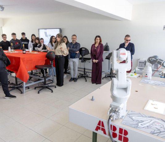 La robotica: il futuro è già a scuola. L’ITIS di Polistena inaugura laboratorio progettazione ed esecuzione