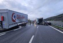 Incidente in autostrada altezza Palmi – camion perde controllo e si ribalta
