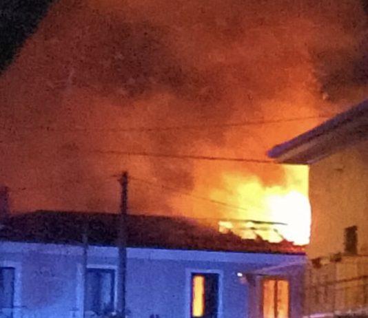 Nicotera – 38enne salva anziana da incendio