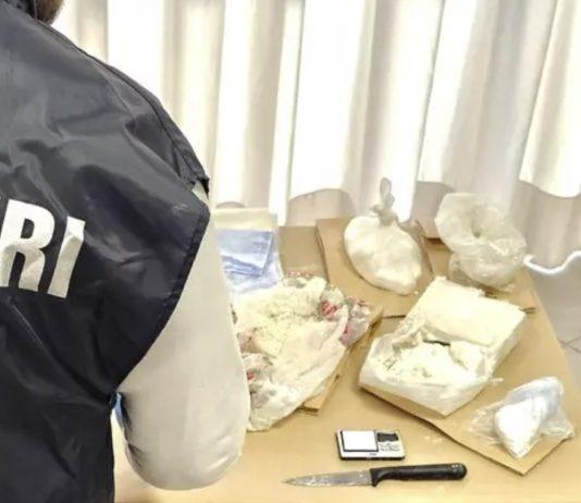 Calabria – nascondeva in casa un kg di cocaina: arrestato 49enne