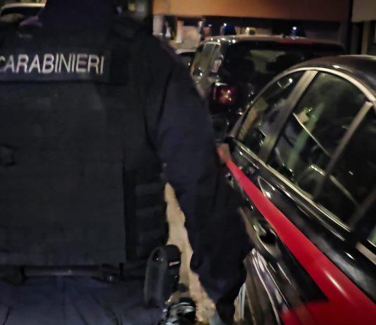 Trovato con armi clandestine e droga – arrestato