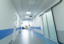 Neonata morta durante parto – indagati 10 medici. Ginecologo si suicida