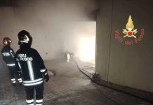 Incendio in un garage – evacuata palazzina