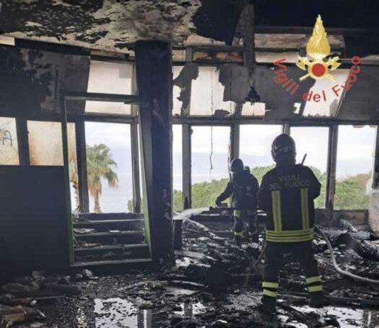 Appicca incendio a torre lido Reggio Calabria – un arresto