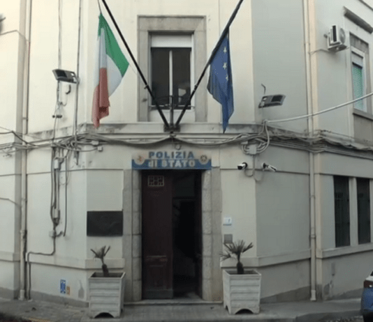 Minacce e molestie alla nipote – arrestata 78enne, divieto di avvicinamento per il cugino