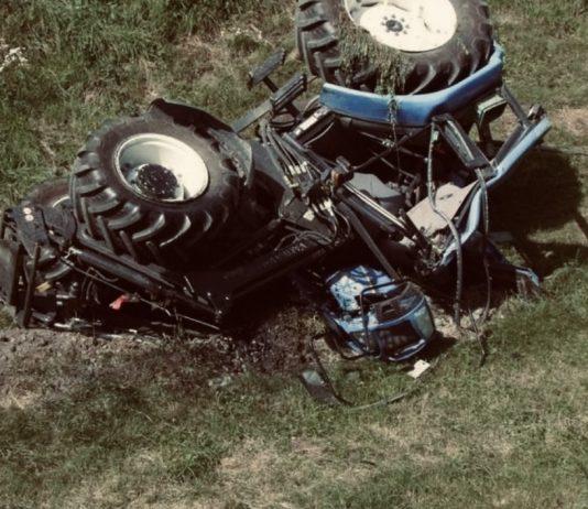 Si ribalta trattore: giovane 16enne muore schiacciato