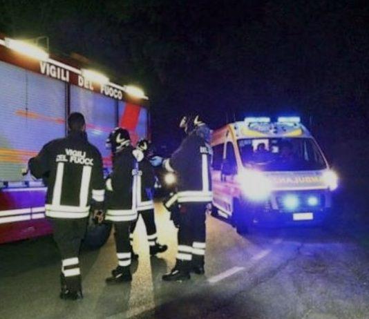 Auto contro albero – morti quattro giovani
