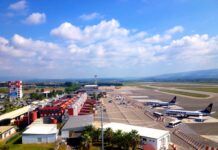 Ha un malore in volo – atterraggio d’emergenza a Lamezia