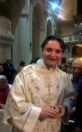 Calabria – parroco aggredito sul sagrato al termine della messa domenicale