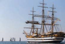 La Amerigo Vespucci apre le porte ai visitatori in Calabria Amerigo Vespucci Marina Militare