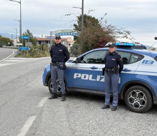 Arrestato 20enne violento per resistenza a Pubblico Ufficiale e porto abusivo di armi. Fermato con l’utilizzo del Taser