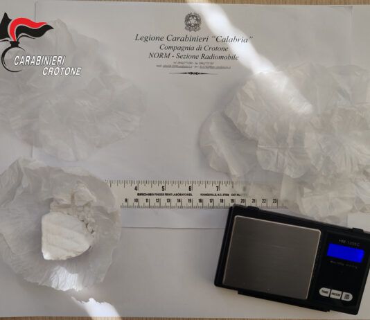 Spacciava cocaina dalla propria abitazione – arrestato