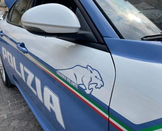 Trovato in possesso di eroina e cocaina: arrestato 19enne