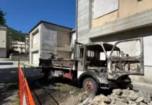 Camion ditta edile incendiato nel reggino – indagini in corso