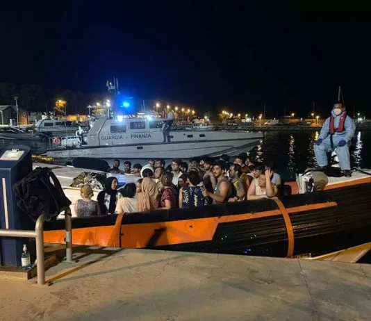 Calabria – doppio sbarco migranti
