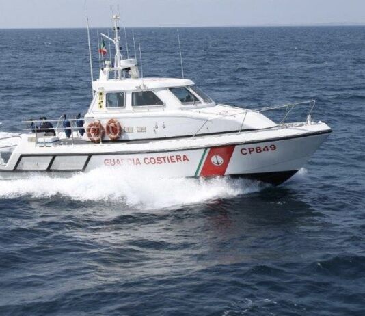 Calabria – Tragedia in mare: pescatore perde la vita durante una battuta di pesca