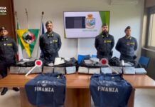 Gioia Tauro – sequestrati al porto 228 kg di cocaina e arrestati due portuali