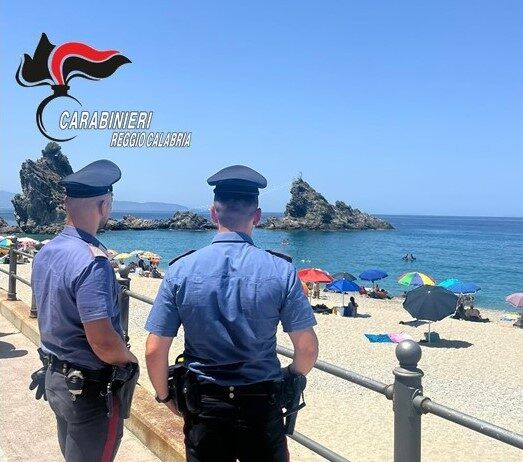 Palmi – due carabinieri salvano due ragazzine in balia del mare: grave la più grande