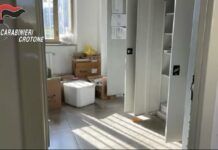 Furti di farmaci oncologici all’ASP per un valore di oltre settecentomila euro: in carcere un napoletano