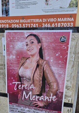 Concerto della neomelodica Teresa Merante vietato dal Sindaco: “contenuti pubblici riconducibili a forme di apologia o esaltazione della criminalità organizzata”