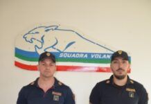 Fermato e arrestato corriere della droga: in auto con 2,5 kg di hashish