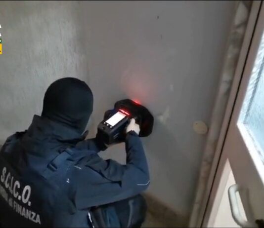 Narcotraffico internazionale – arrestati 9 membri organizzazione criminale