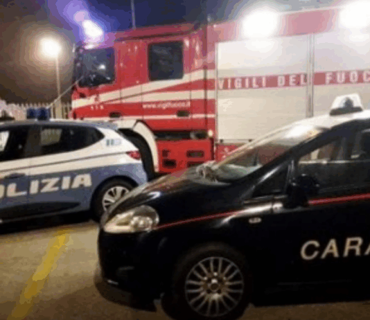 Controlli straordinari sul litorale catanzarese: identificate 184 persone e sanzioni per locali fuori norma Carabinieri Polizia Vigili del Fuoco Interforze