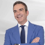 Occhiuto annuncia nuove assunzioni nella sanità calabrese: 349 infermieri a tempo indeterminato Roberto Occhiuto