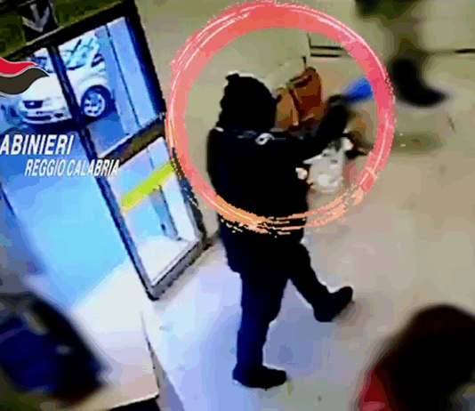 Rapine armate e ordigni artigianali, fermata la “coppia del terrore”: due arresti a Rosarno Rapinatori Rosarno Rapina